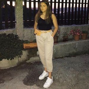 Meet your Posher, Emma